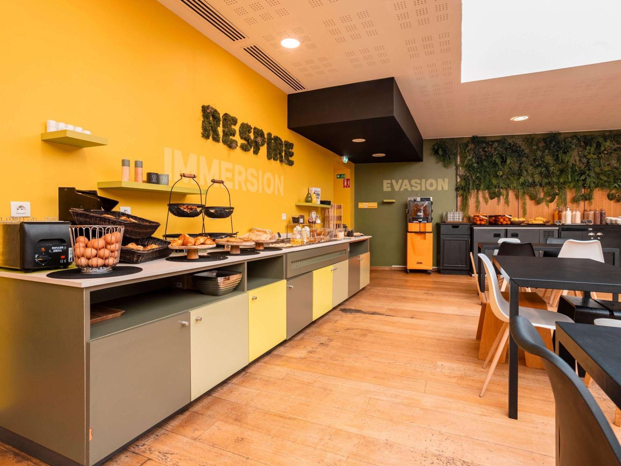 Ibis Styles Calais Centre Hotell Exteriör bild