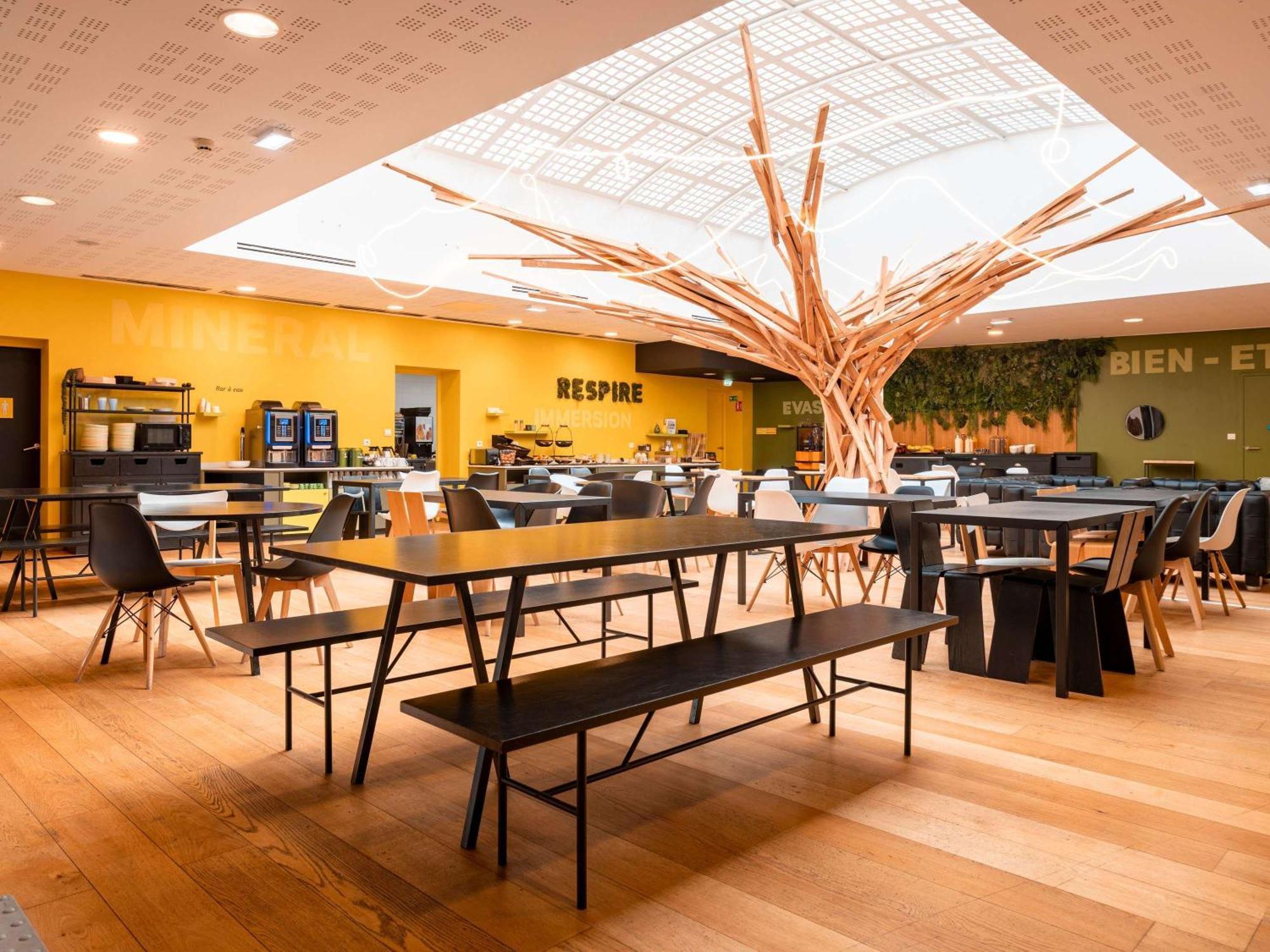 Ibis Styles Calais Centre Hotell Exteriör bild