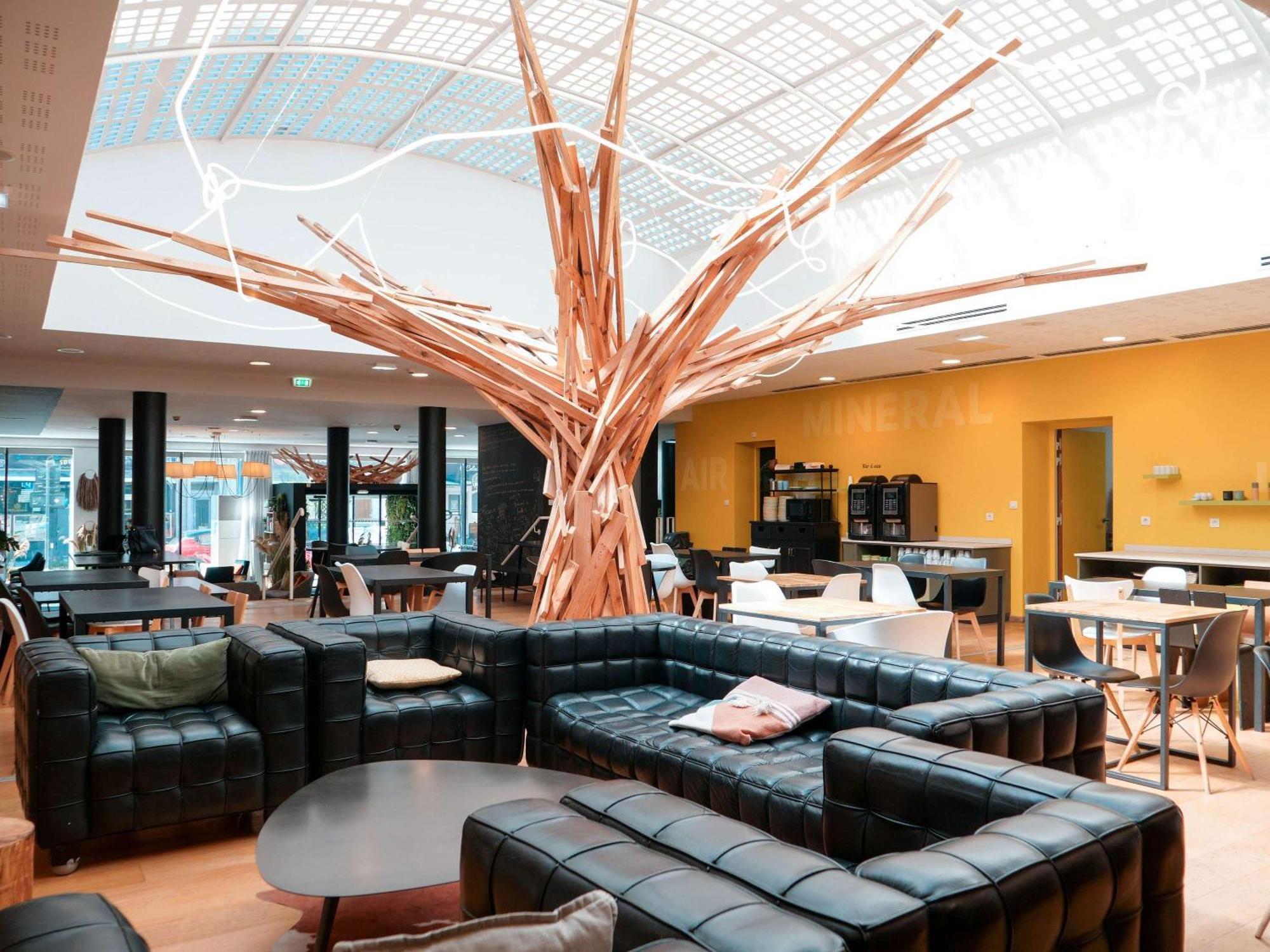 Ibis Styles Calais Centre Hotell Exteriör bild